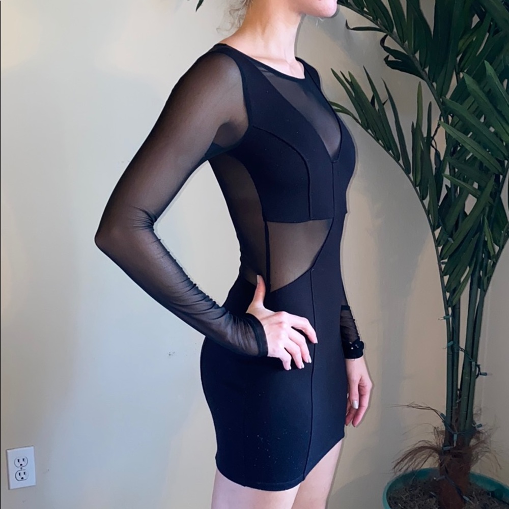 Sexy black cocktail dress - Picture 2 of 3